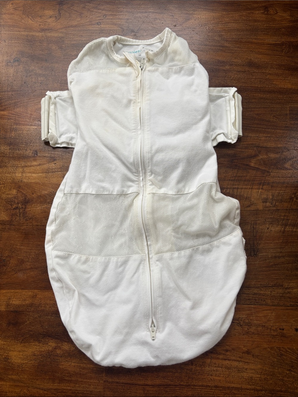Happiest Baby SNOO Size Medium (M) – White/Ivory